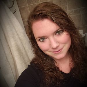 Meet your Posher, Hilary